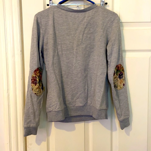 Crewneck sweater with flower pattern - Picture 2 of 2